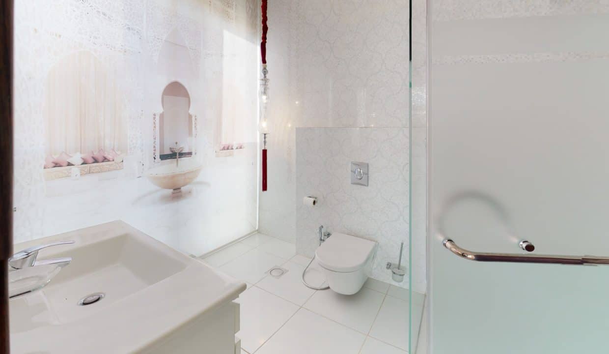 Rola-Khalifeh-Bathroom