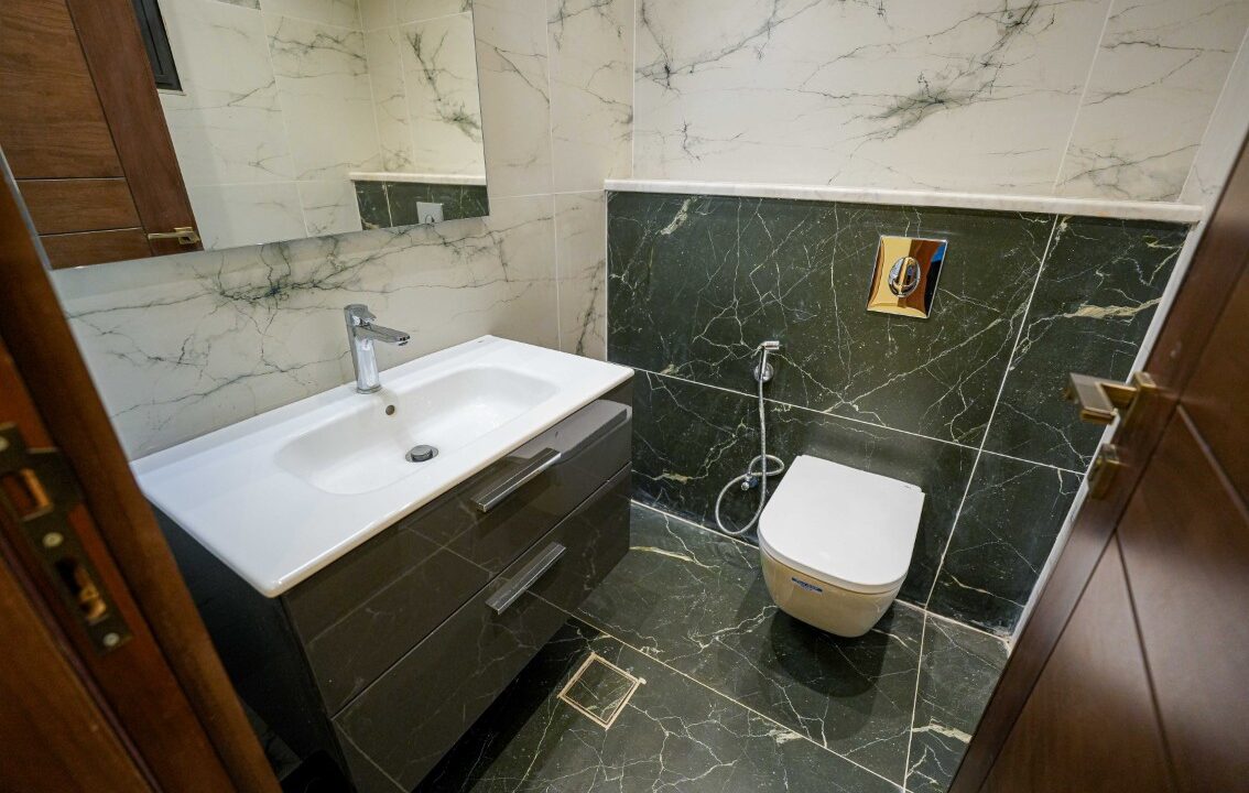 Smaller - Guests Bathroom (Custom)
