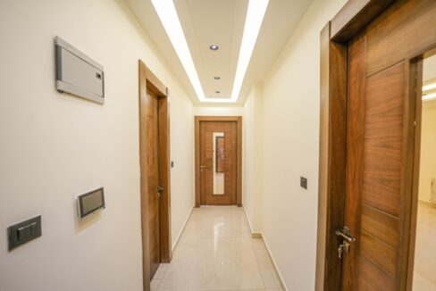 smaller - Corridor (Custom)