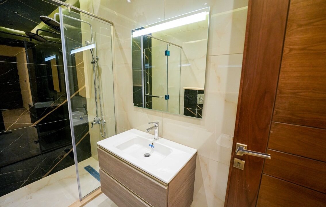 smaller - Master bathroom (Custom)